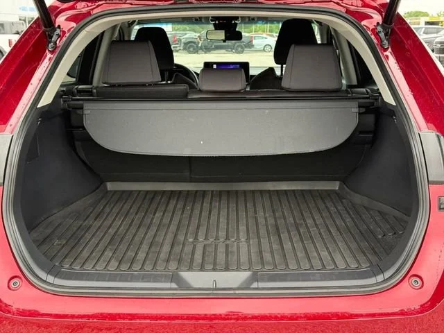 2023 Toyota Venza LE - Photo 6