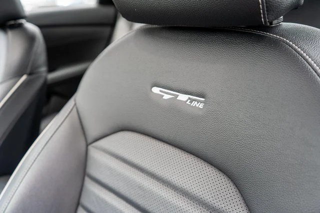 Used 2023 White Kia GT-Line image 21