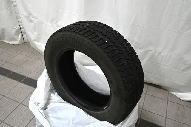 Used 2021 Silver Toyota XLE image 19