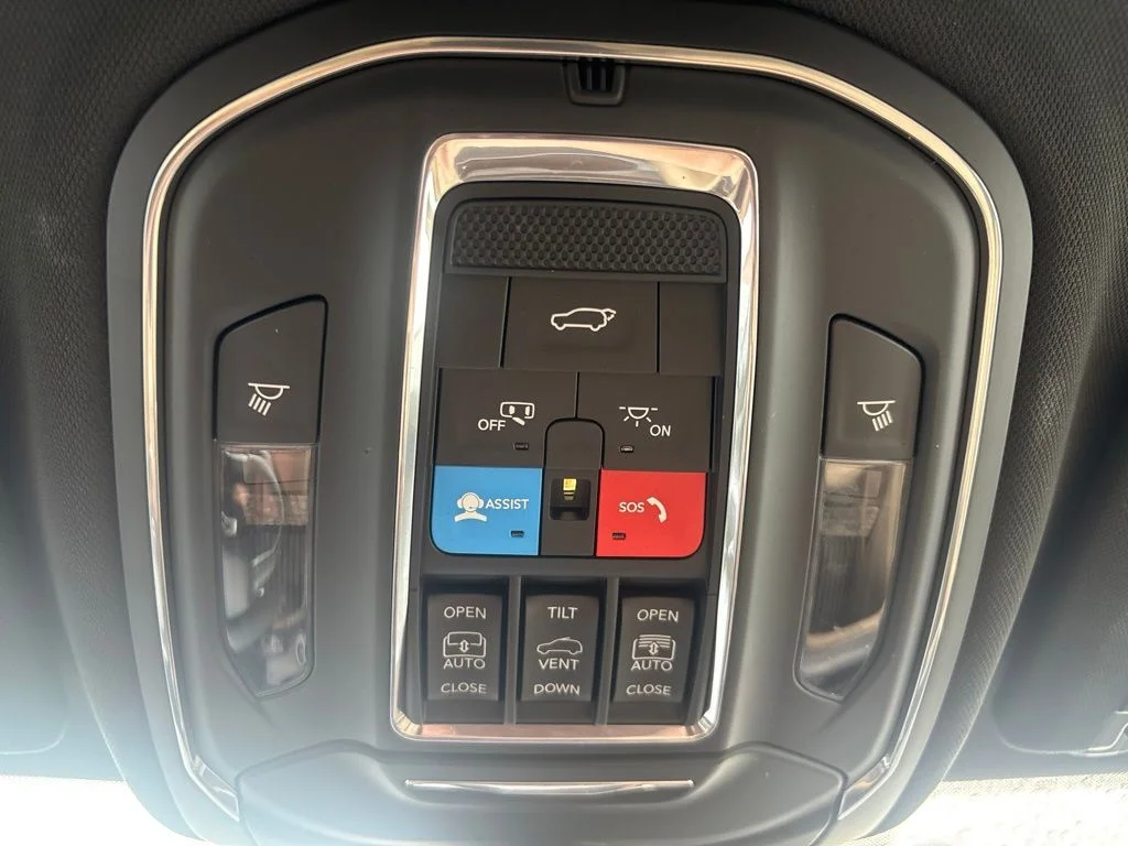 Used 2024 Gray Jeep Limited image 19