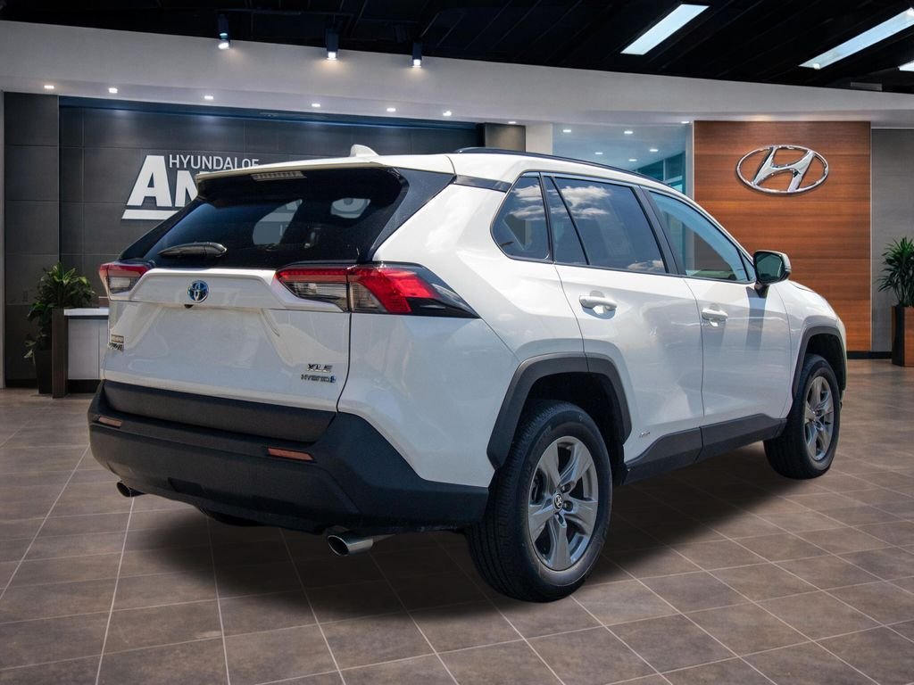 Used 2024 White Toyota XLE image 3