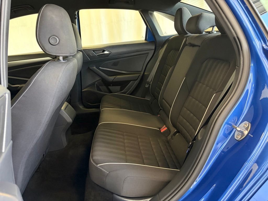 Certified Used 2022 Blue Metallic Volkswagen 1.5T Sport image 18