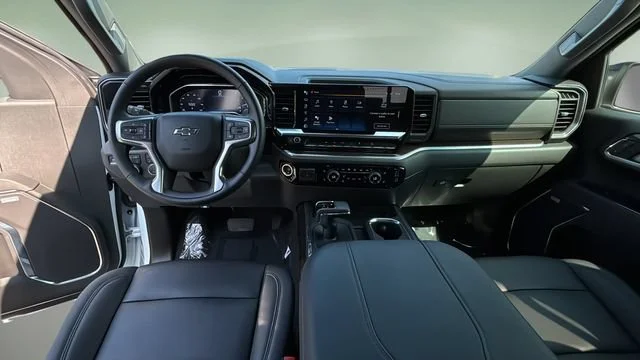 Used 2025 Summit White Chevrolet LT Trail Boss image 16