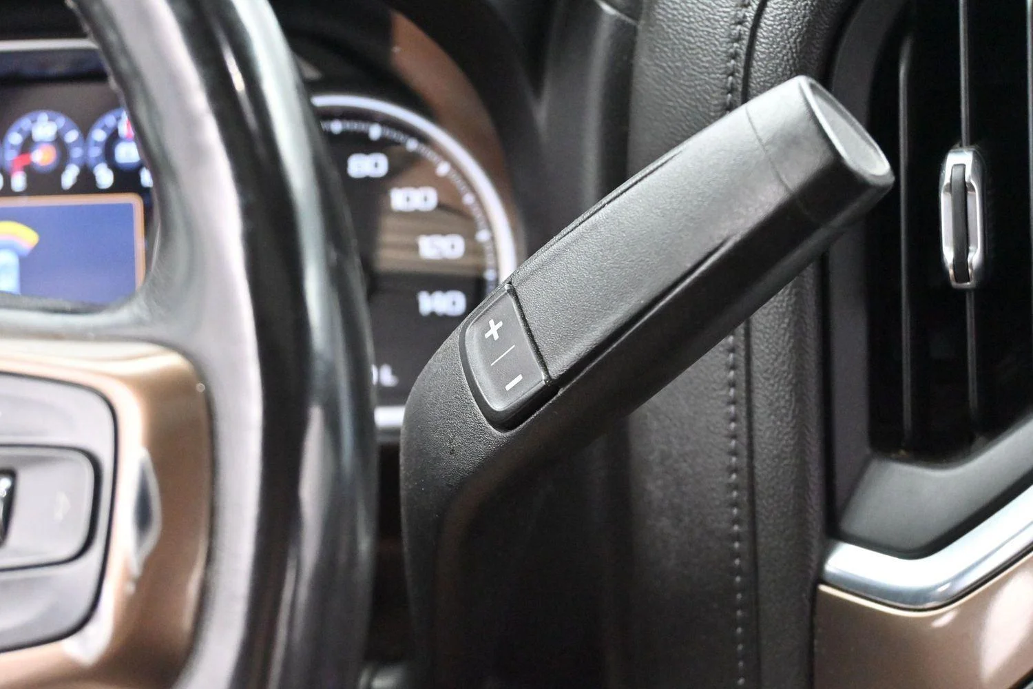 Used 2019 BLACK Chevrolet High Country image 28