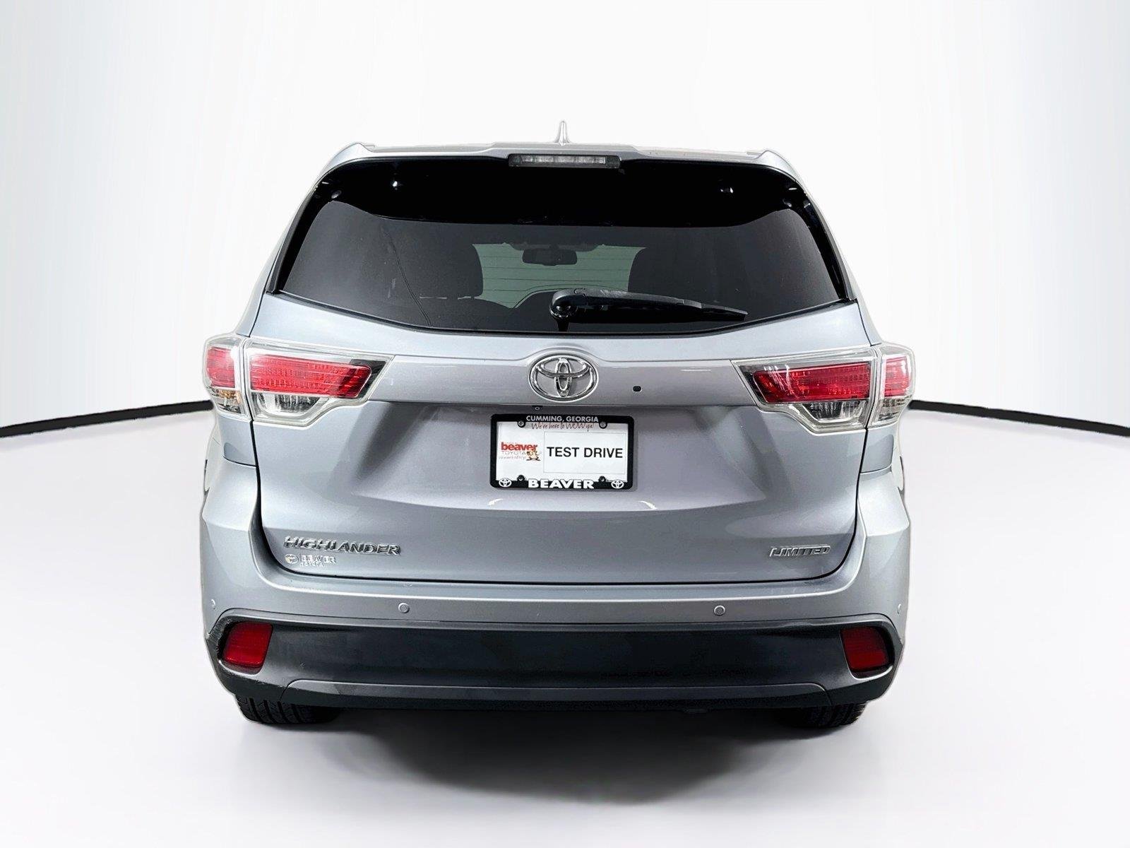 Used 2015 Silver Sky Metallic Toyota Limited image 11