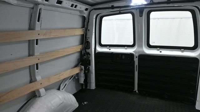 Used 2025 White GMC Work Van image 12