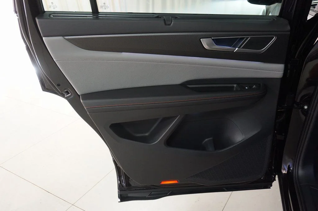 New 2026 Deep Black Volkswagen 2.0T Peak Edition image 28