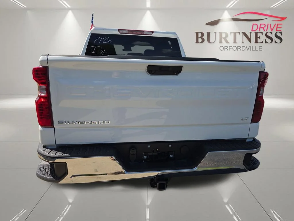 New 2026 Summit White Chevrolet LT (2FL) image 6