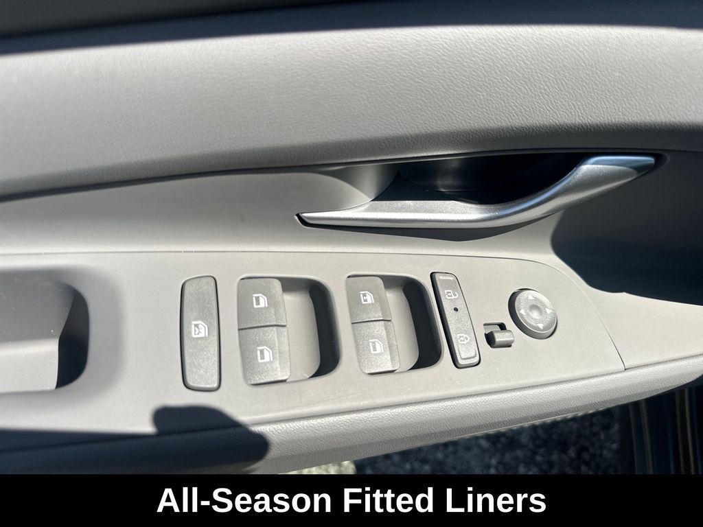 Used 2026 Amazon Gray Hyundai SE image 10