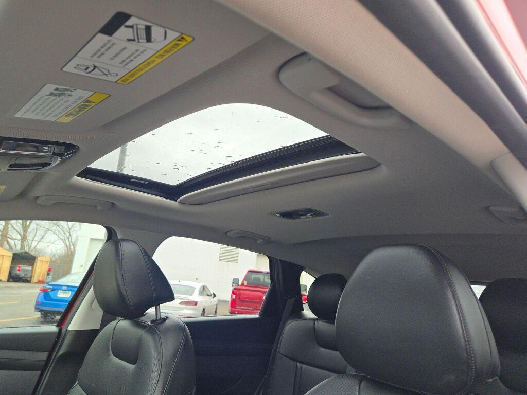 New 2025 Red Hyundai SEL Convenience FWD image 26