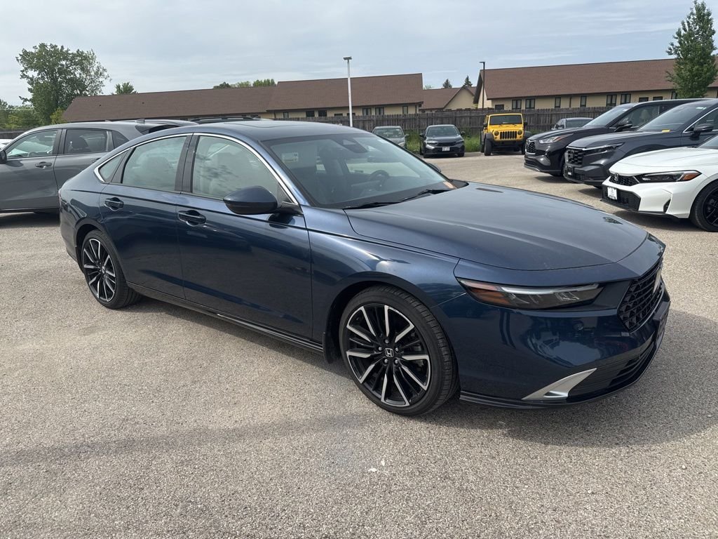 2024 Honda Accord Hybrid Touring's photo