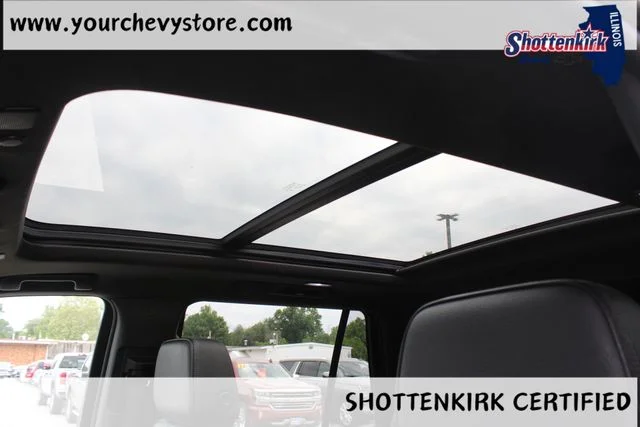 Used 2023 Silver GMC Denali image 43