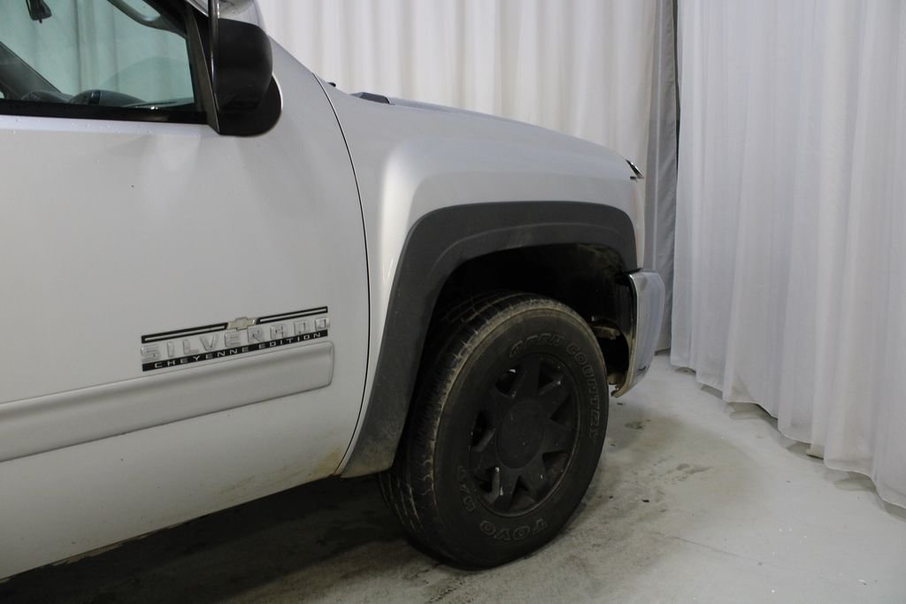 Used 2012 White Chevrolet LS image 22