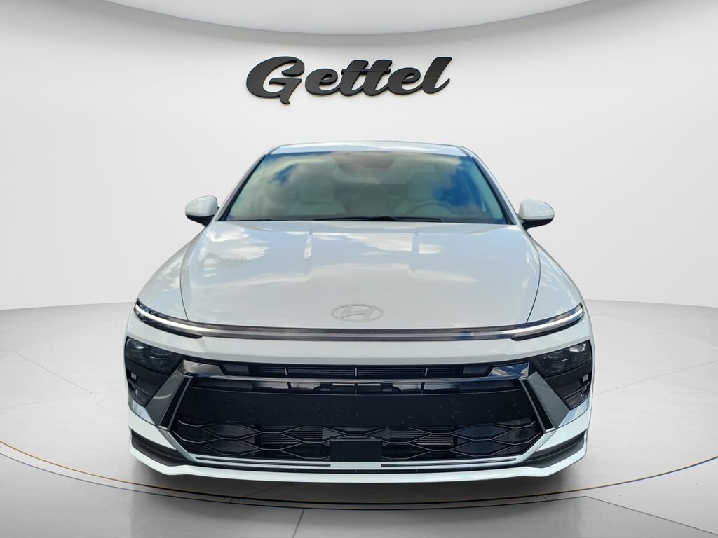 Certified Used 2025 White Hyundai SE image 2