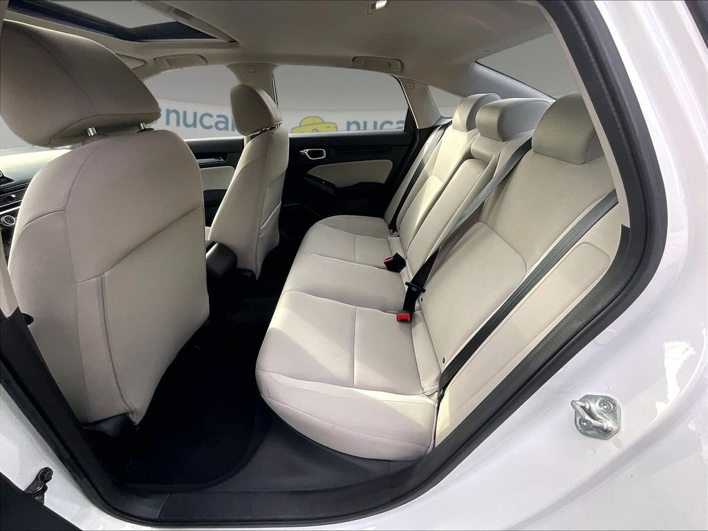Used 2023 White Honda EX image 15