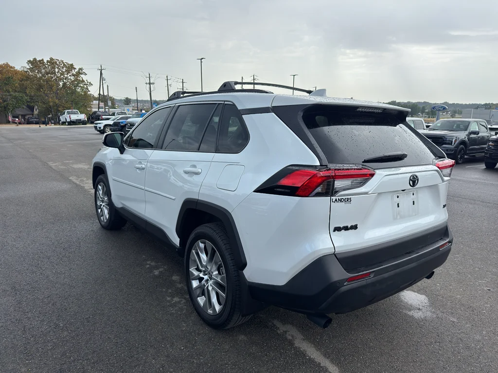 Certified Used 2024 Wind Chill Pearl Toyota XLE Premium image 7
