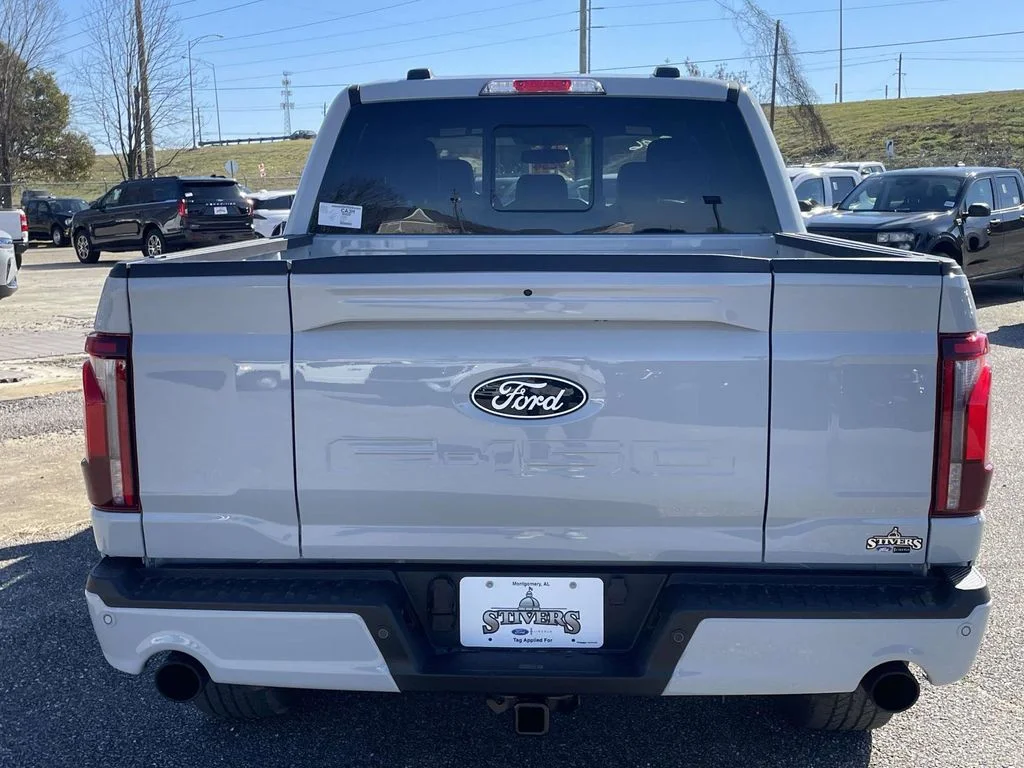 New 2026 Avalanche Ford Lariat® image 4