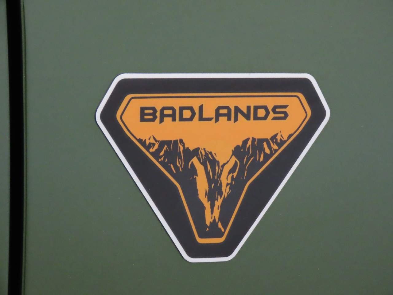 Used 2025 Eruption Green Ford Badlands image 6