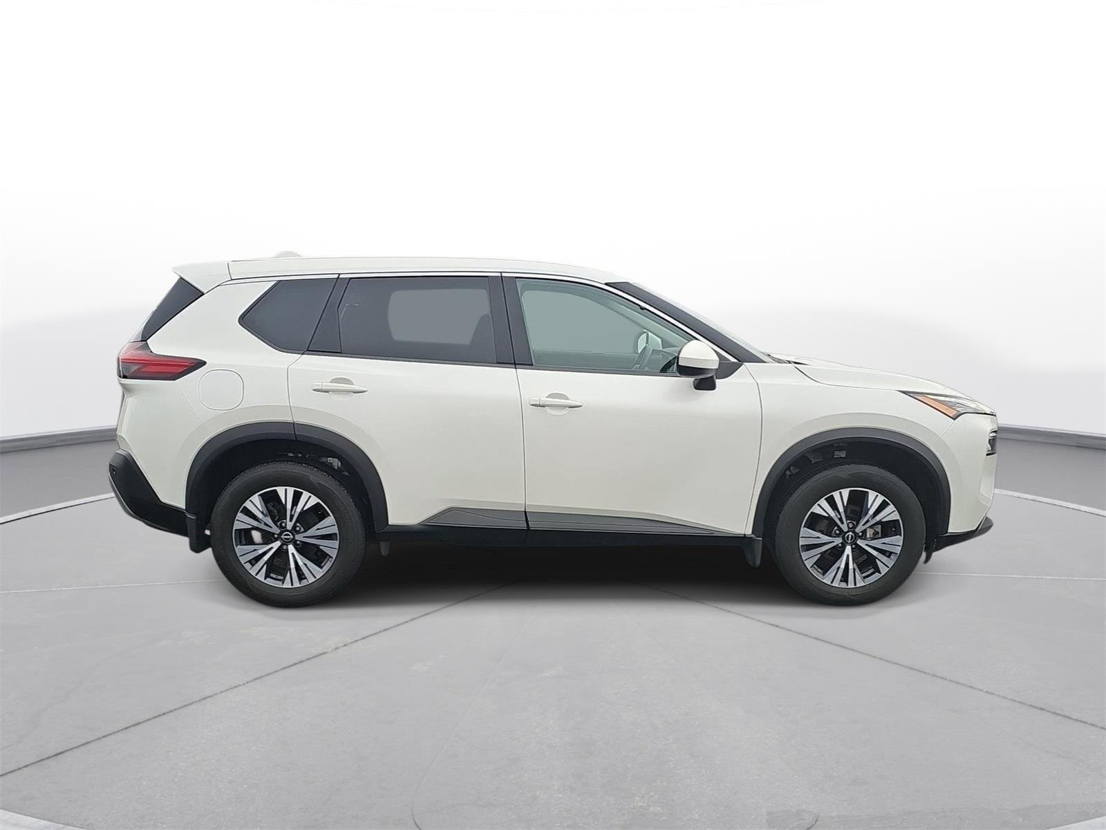 Used 2023 Pearl White Tri Nissan SV image 5