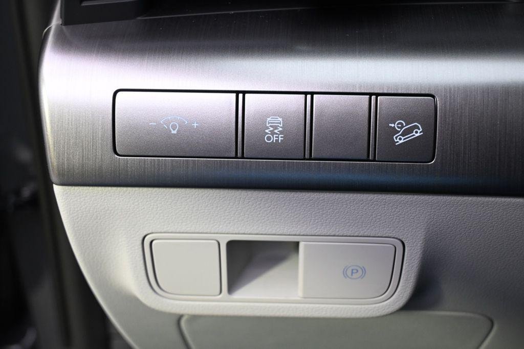 New 2026 Gray Pearl Hyundai SEL Premium AWD image 24