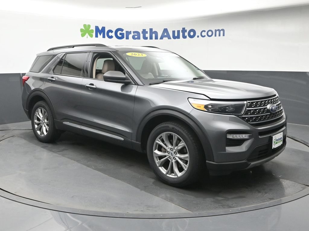 Used 2023 Gray Ford XLT image 2