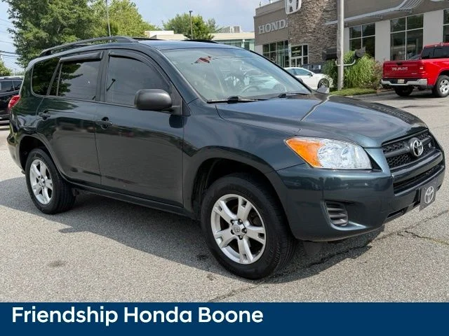 Used 2010 Green Toyota Base image 3