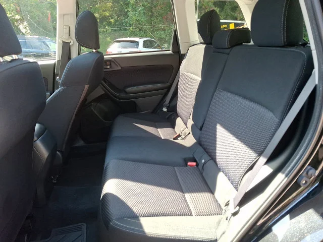 Used 2018 Black Subaru 2.5i Premium image 12