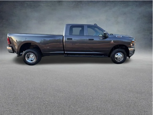 New 2027 Granite Crystal Metallic Clear-Coat Exterior Paint RAM Tradesman image 9