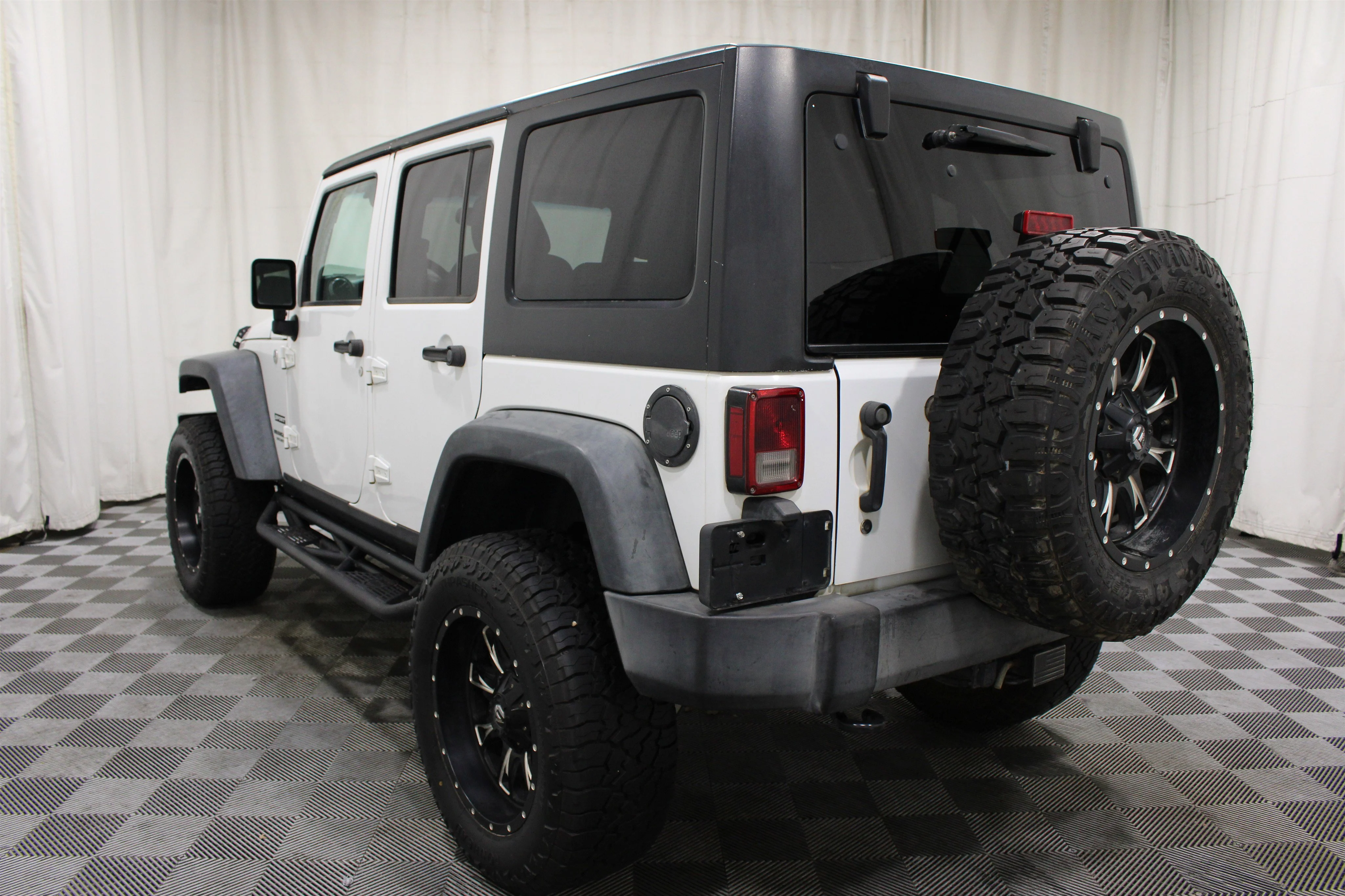 Used 2016 Bright White Clearcoat Jeep Sport image 26