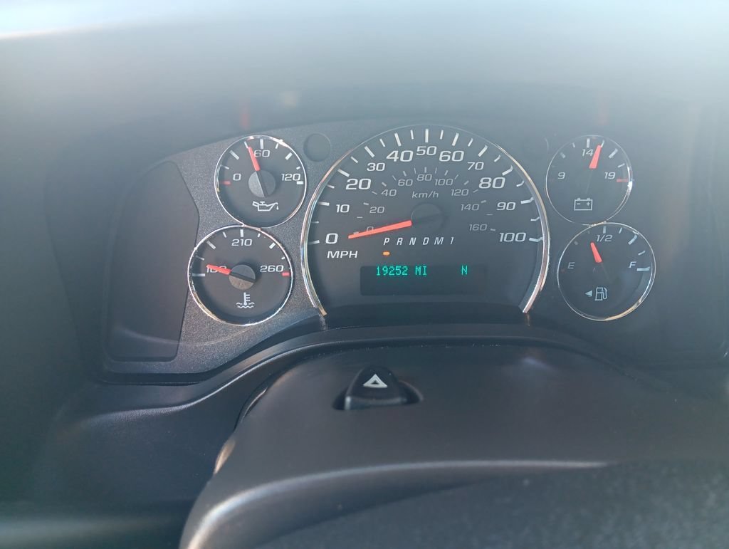 Used 2024 Summit White Chevrolet WT image 16