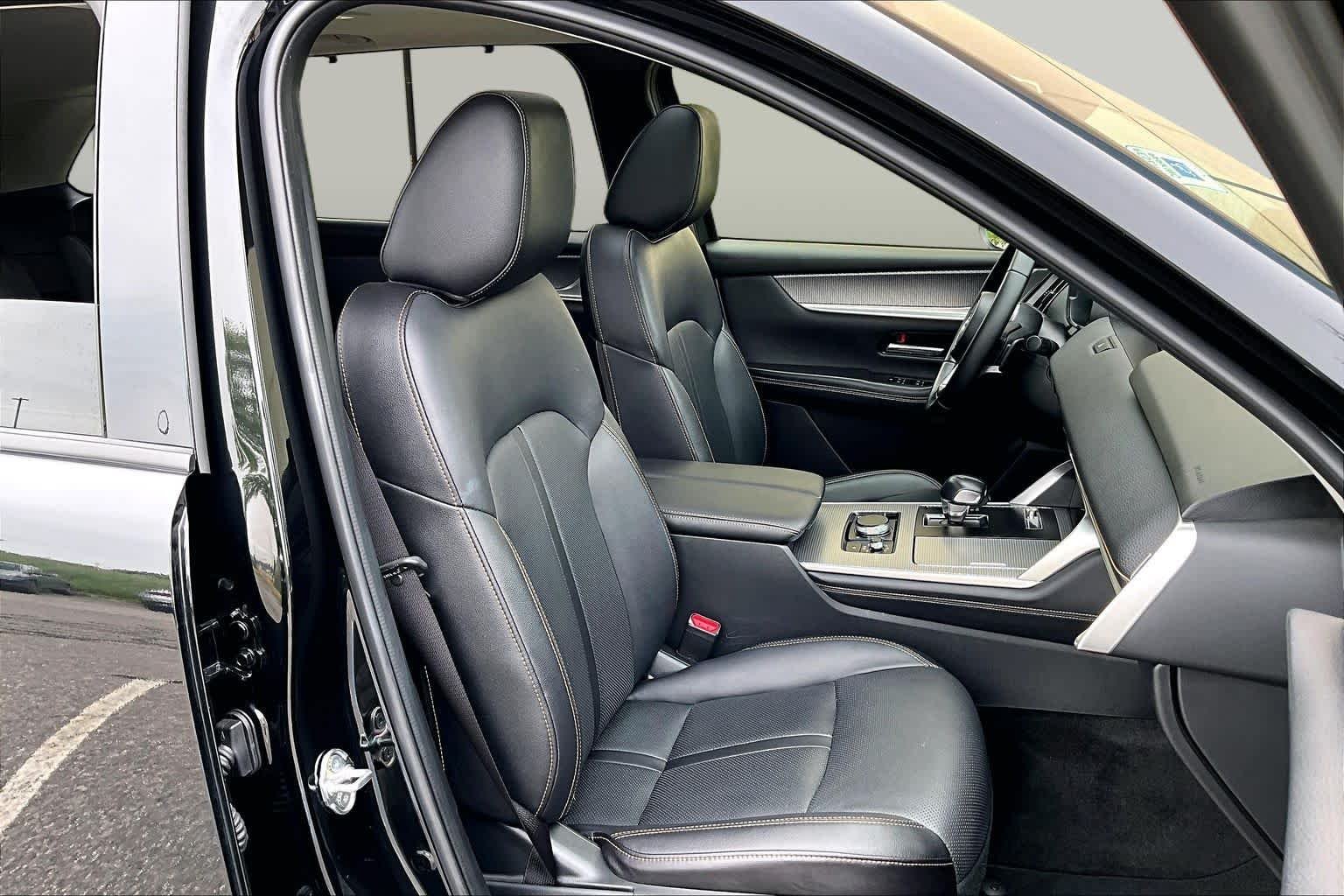 Used 2025 Jet Black Mica Mazda Preferred Package image 8