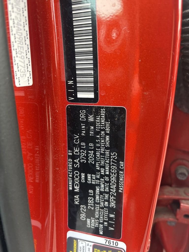 Used 2024 Red Kia LXS image 19