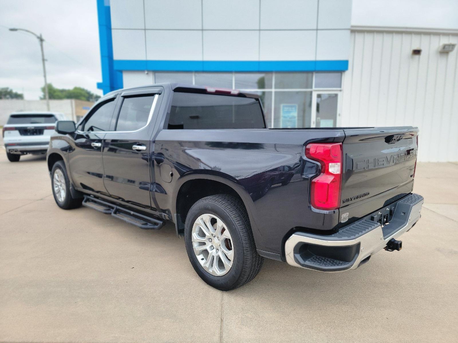 Used 2022 Dark Ash Metallic Chevrolet LTZ image 7