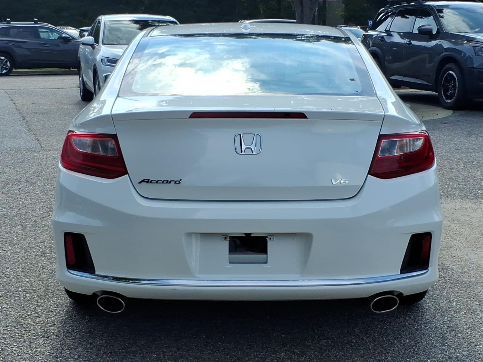 Used 2014 White Orchid Pearl Honda EXLV6 image 9