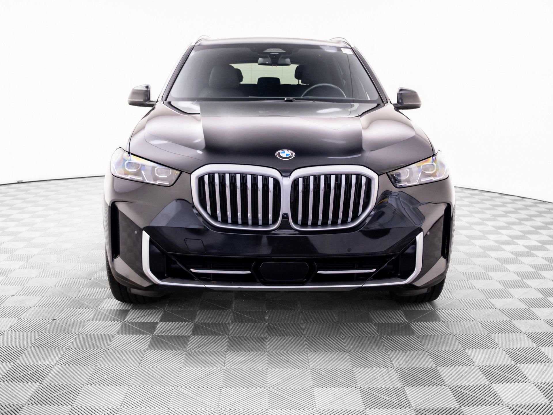 Used 2024 Black BMW xDrive40i image 9