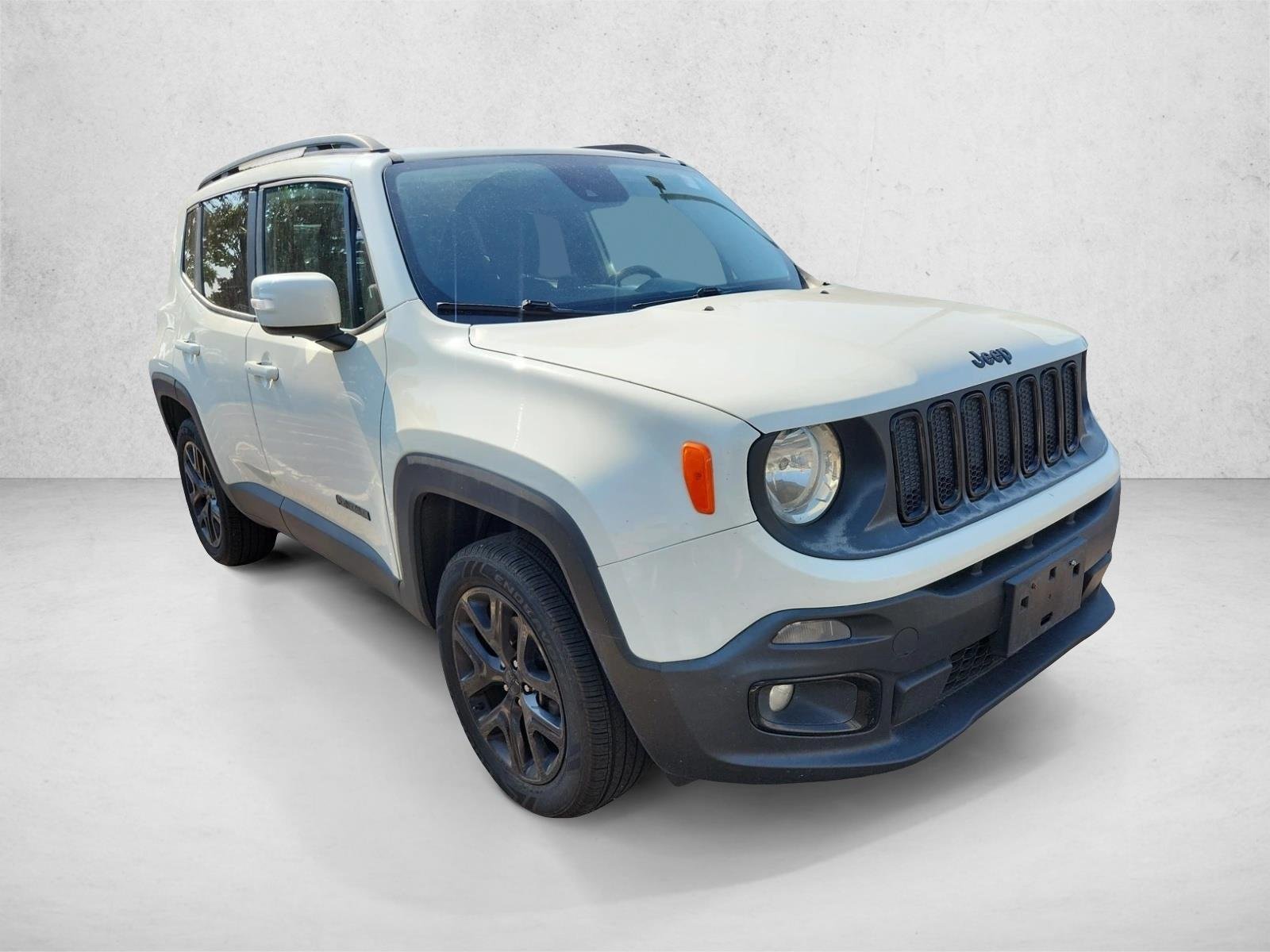 Used 2017 Alpine White Jeep Altitude image 3