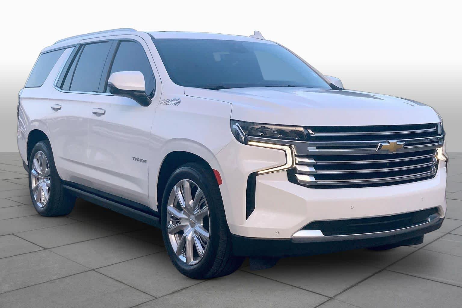 Used 2024 Summit White Chevrolet High Country image 2