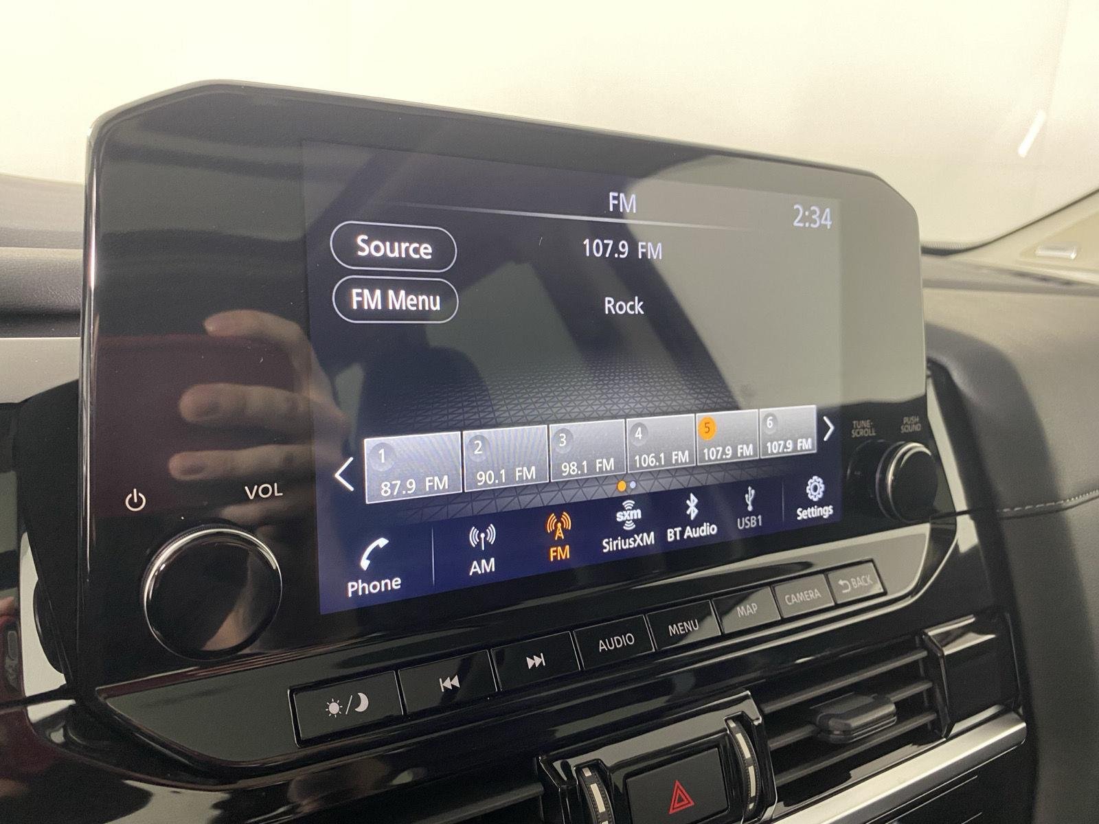 Certified Used 2024 Pearl White Tricoat Nissan SL image 19
