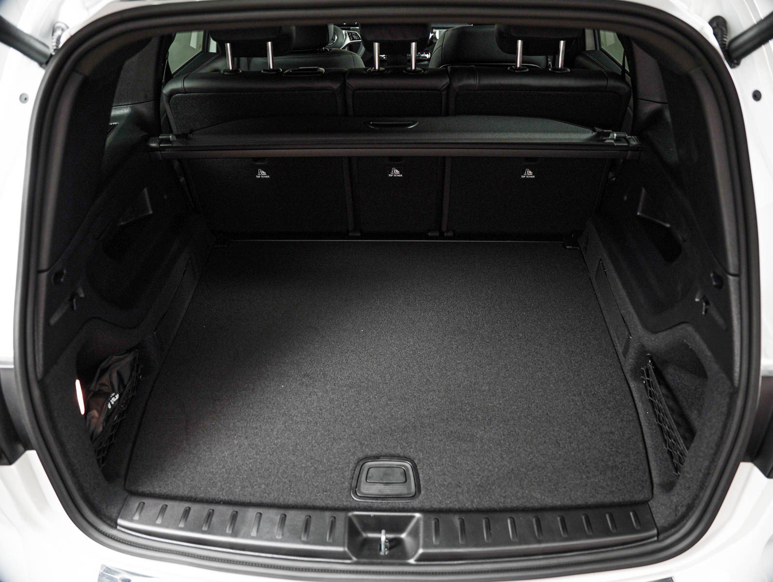 New 2026 Polar White Mercedes-Benz GLB 250 image 8