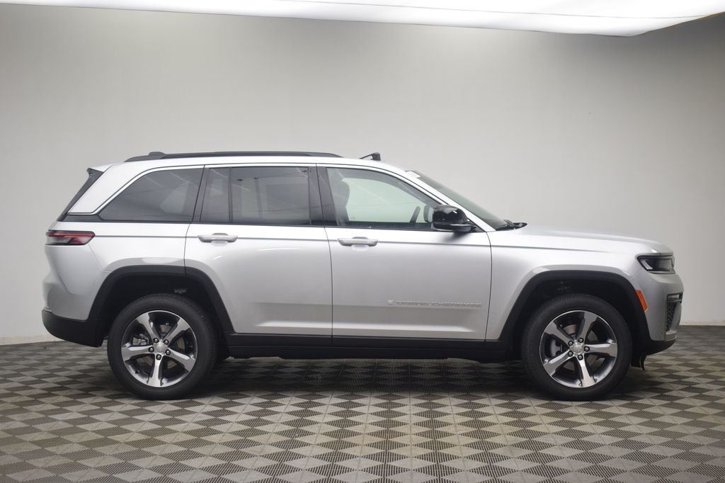 New 2026 Silver Zynith Jeep Limited image 3