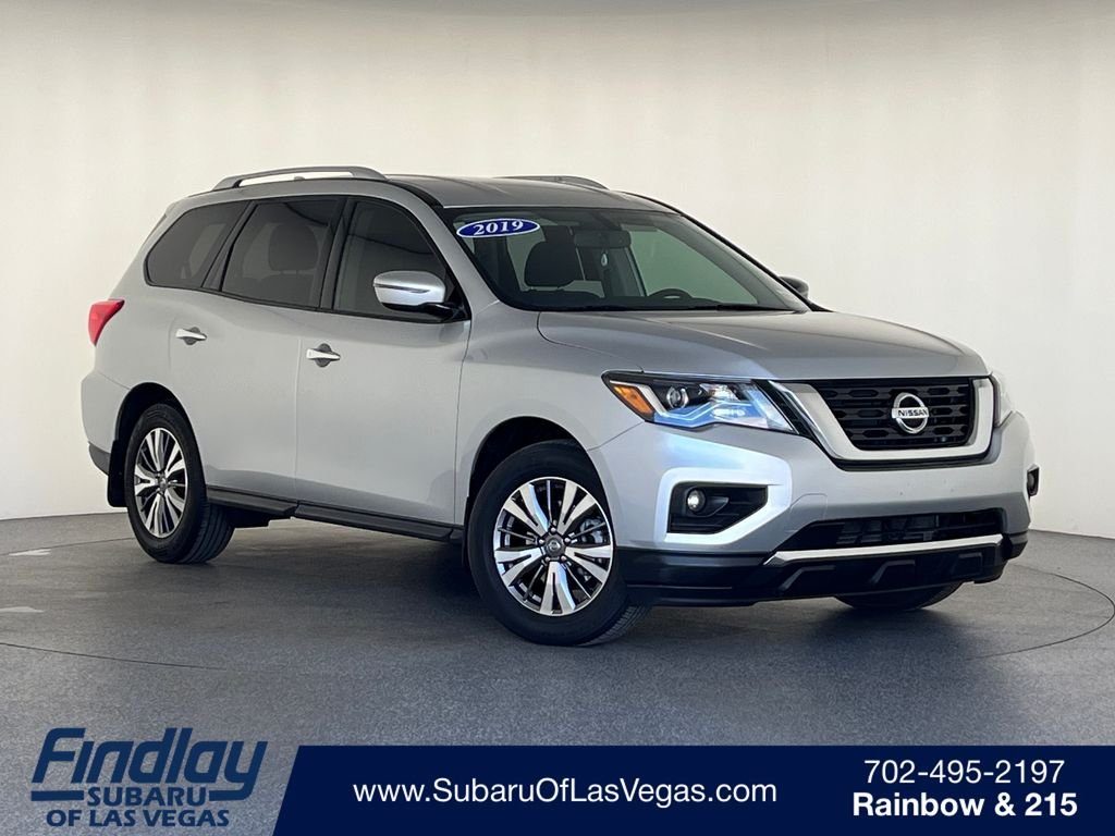 2019 Nissan Pathfinder SV