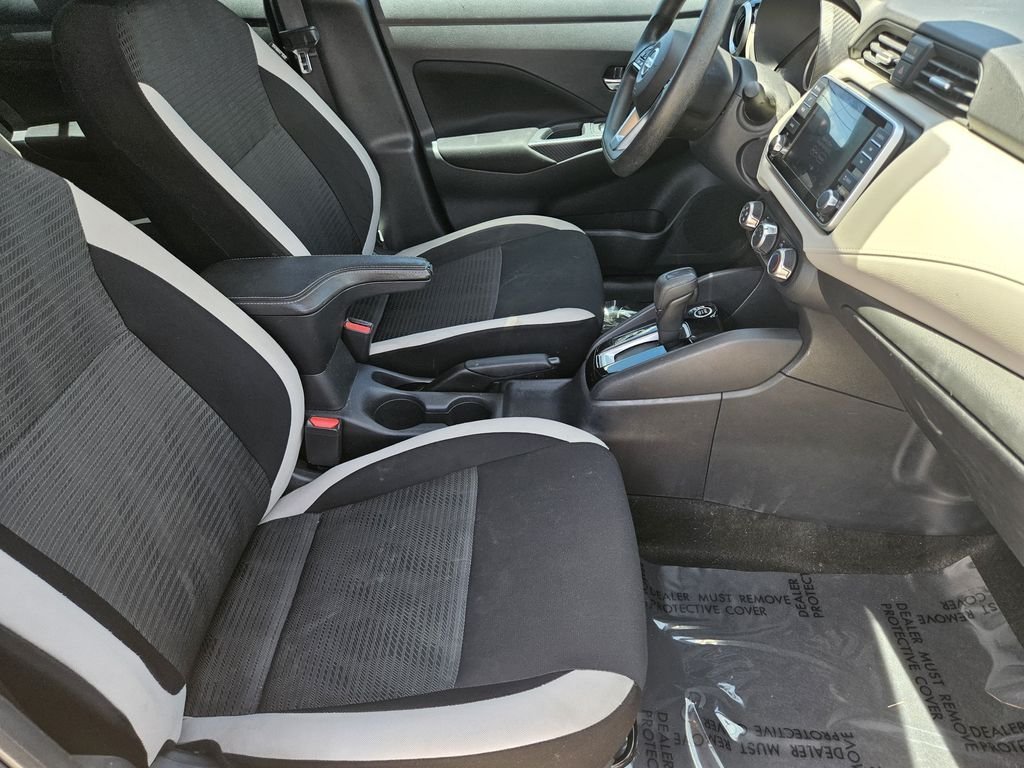 Used 2022 Black Nissan 1.6 SV image 15