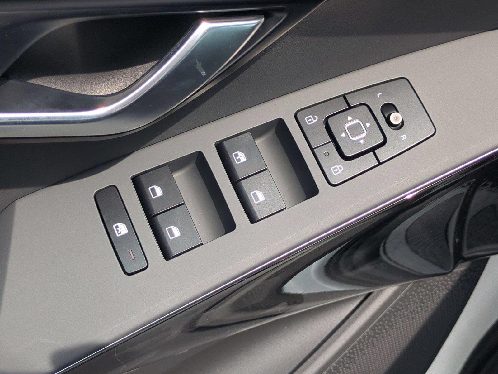 New 2026 Snow White Pearl Kia EX image 16