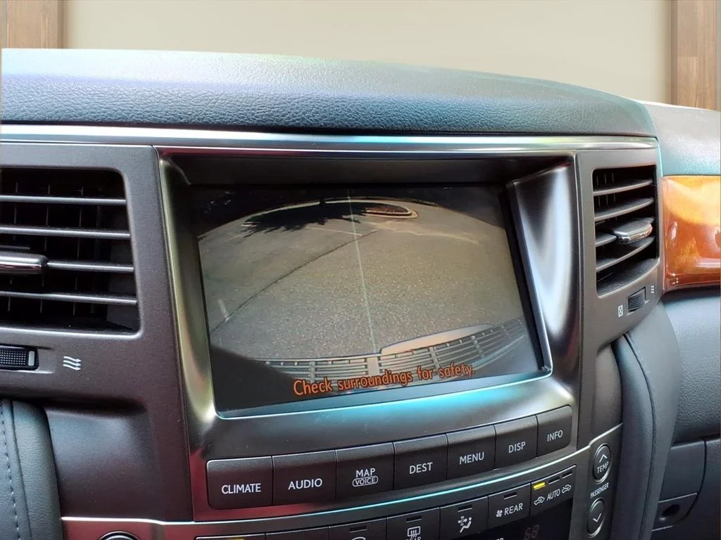 Used 2008  Lexus 570 image 5
