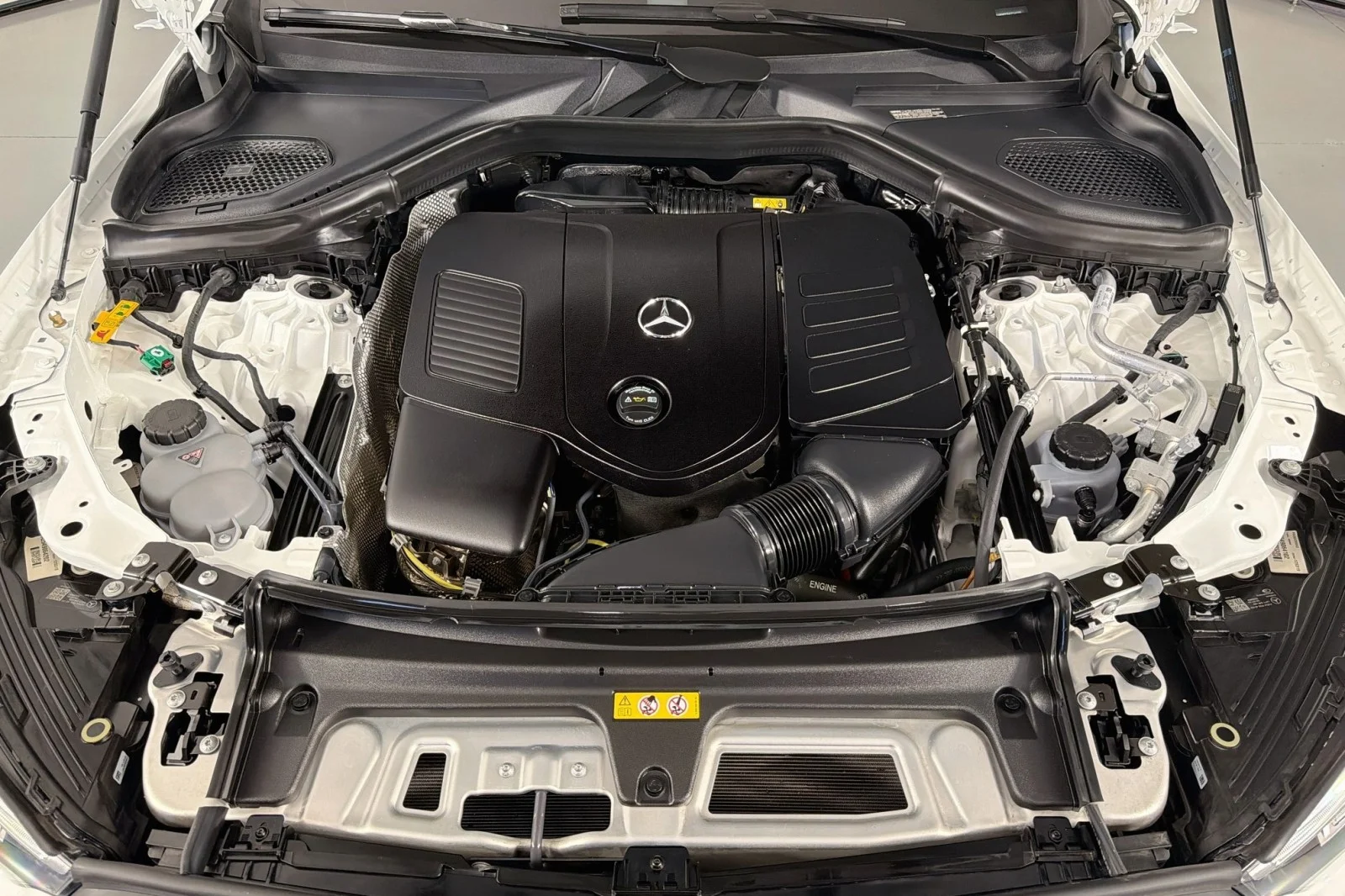 Certified Used 2025 Polar White Mercedes-Benz 350e image 12
