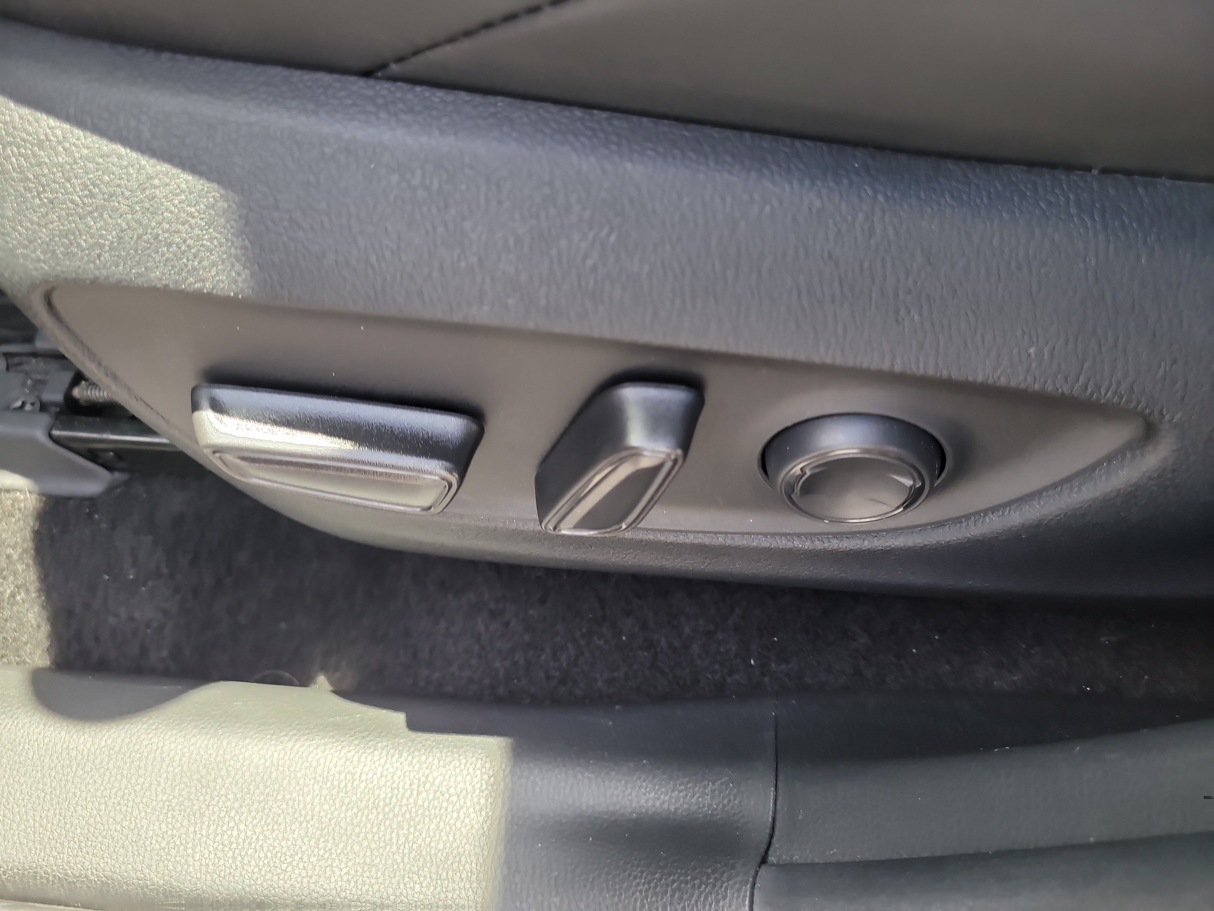 Used 2024 Magnetic Gray Metallic/Midnight Black Metallic Toyota Hybrid XSE image 21