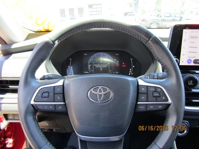 Used 2024 Pearl Toyota XLE image 13