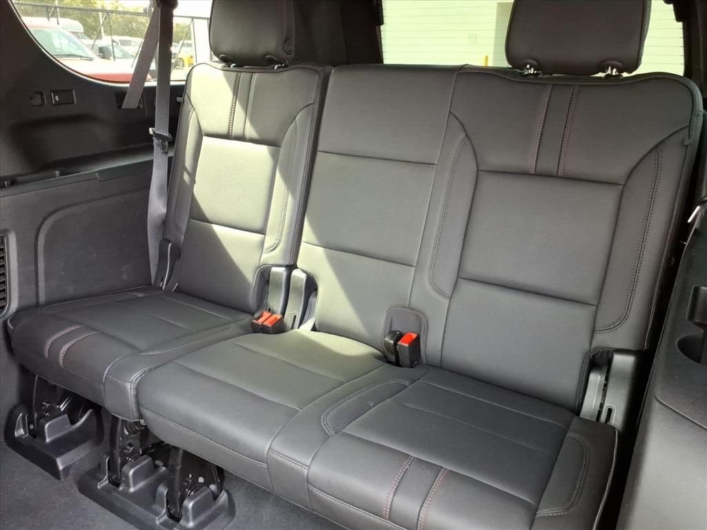 2022 CHEVROLET SUBURBAN - Image 12