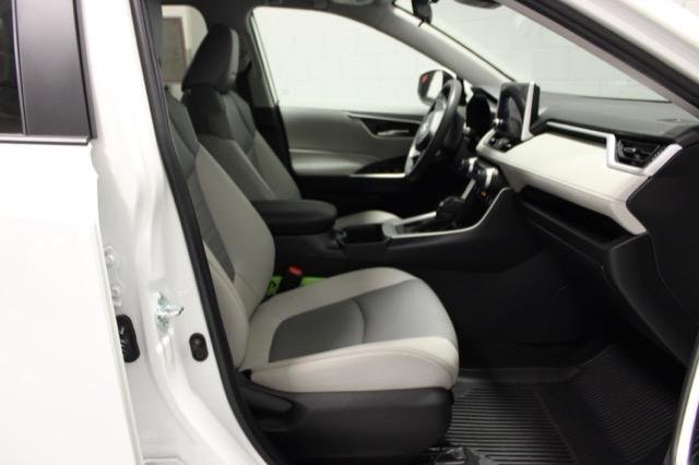 Certified Used 2024 WIND CHILL PEARL Toyota  image 17