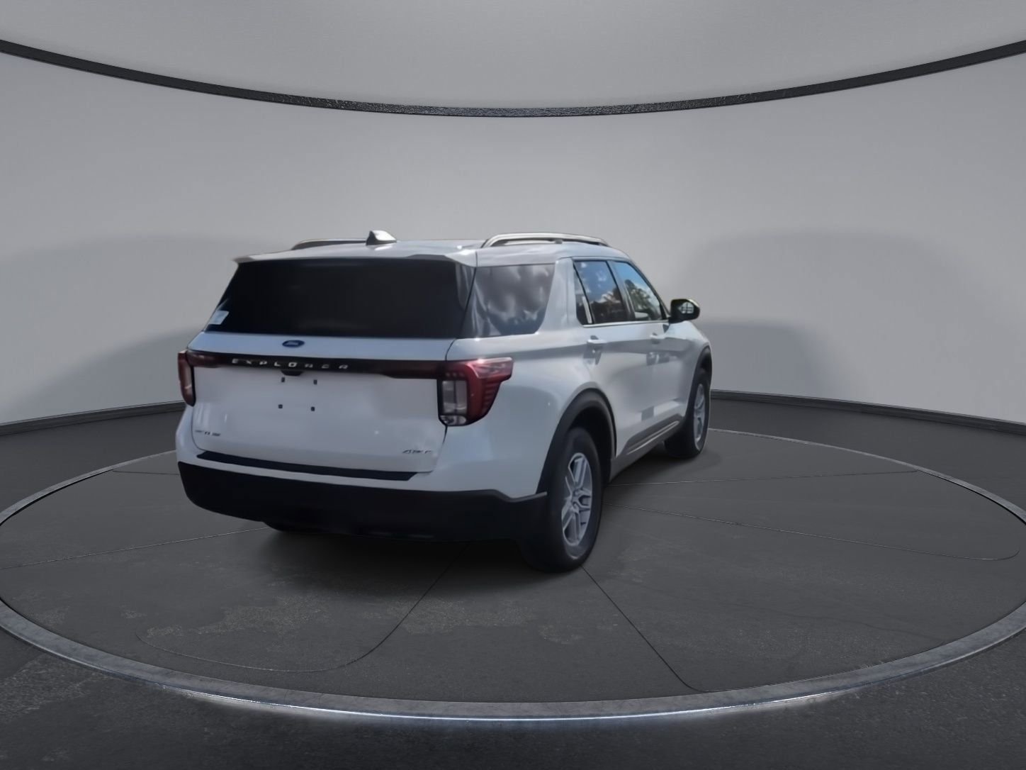 New 2026 Star White Ford Active image 8